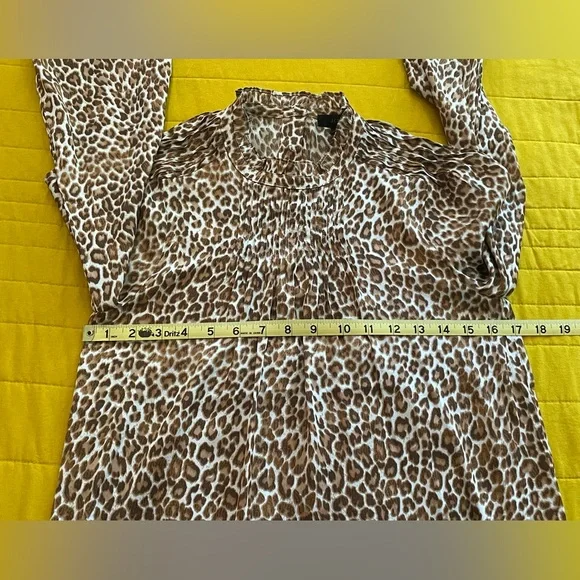 Perfect for Petites - Button Detailed J Crew Animal Print Blouse, Size XXS - Picture 5 of 8